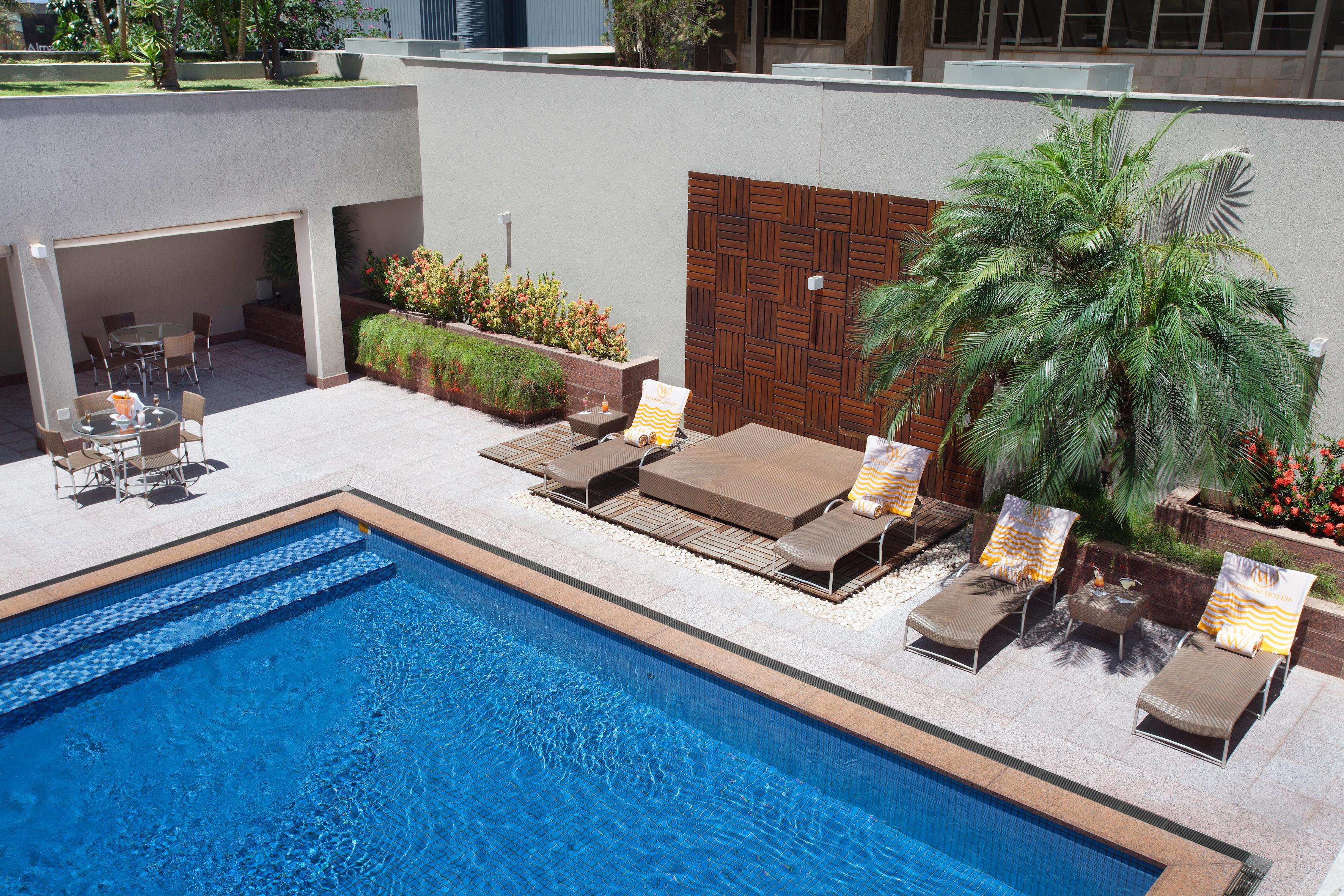 Hotel Windsor Plaza Brasilia Exterior foto The pool at the hotel