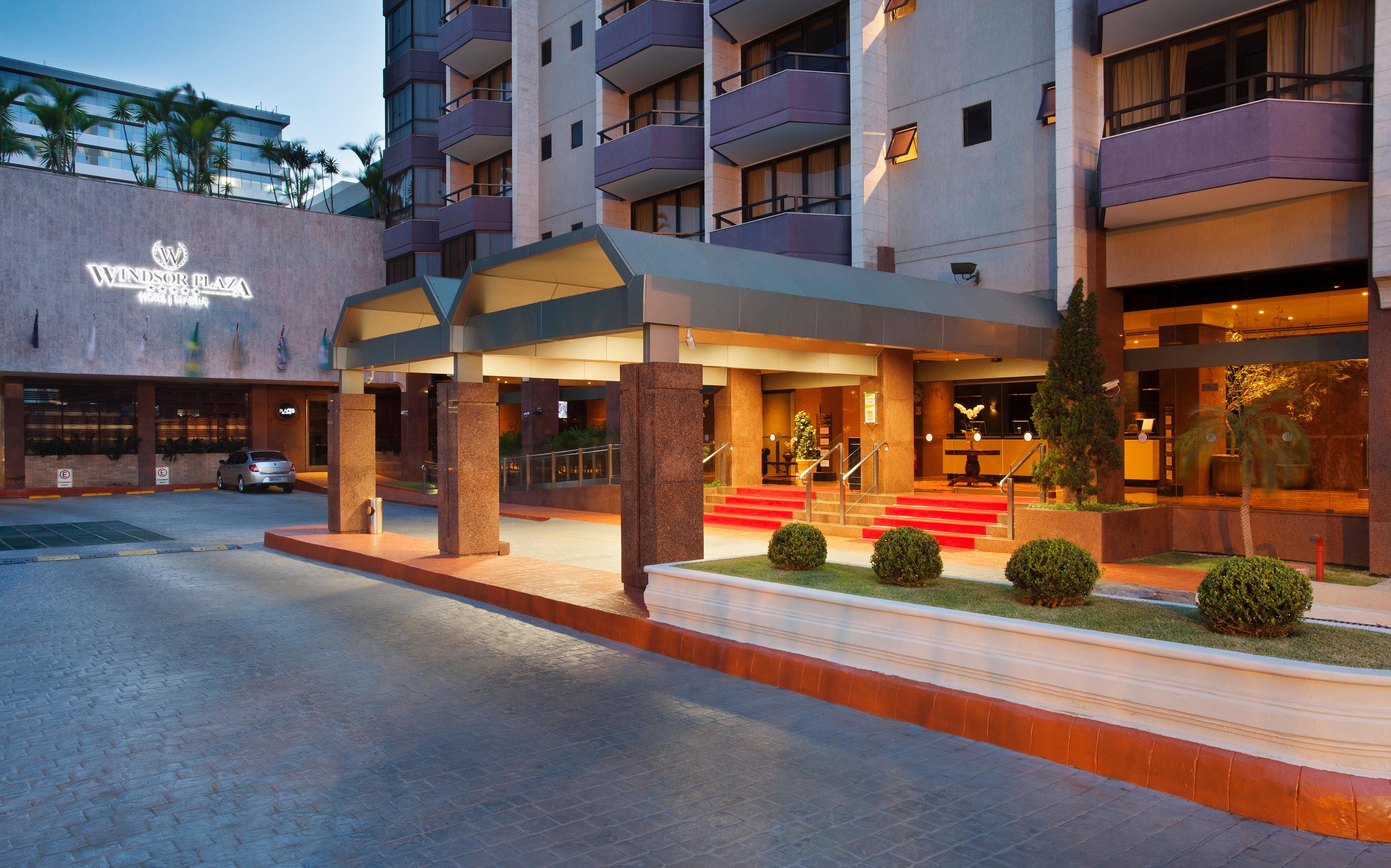 Hotel Windsor Plaza Brasilia Exterior foto Entrance of the hotel