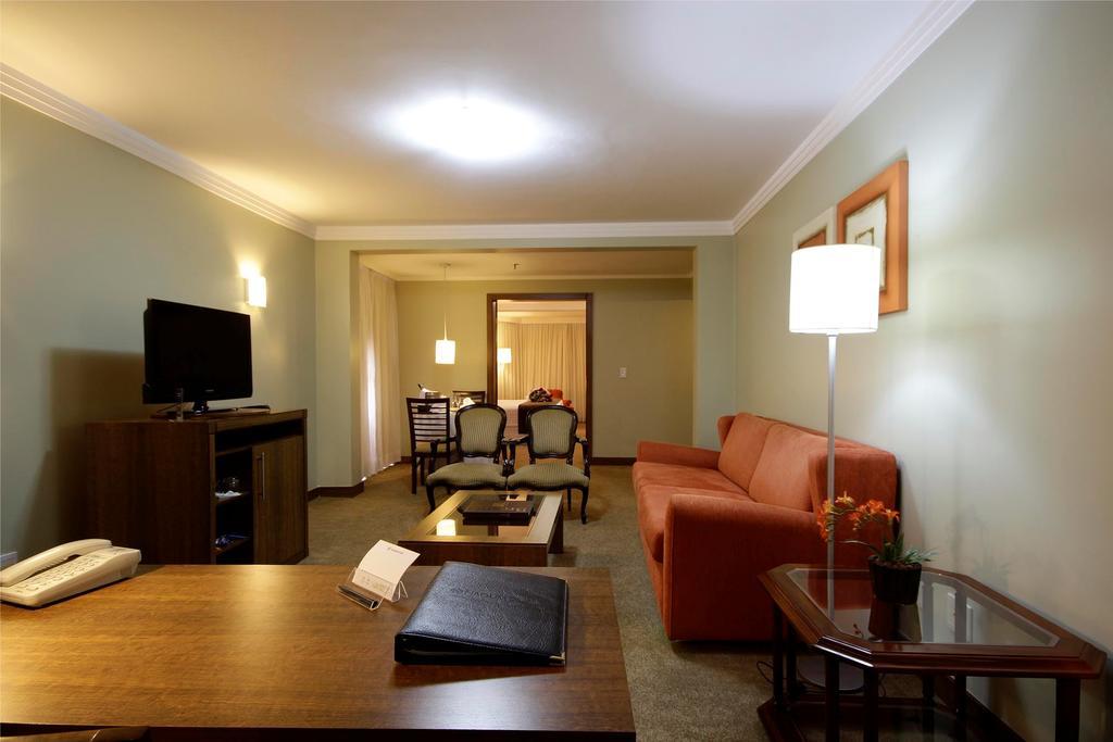 Hotel Windsor Plaza Brasilia Habitación foto A suite at the Hilton Garden Inn